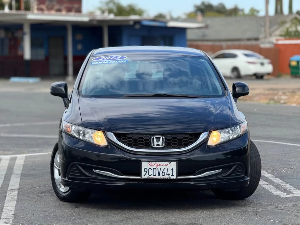 2013 Honda Civic 9th Gen - Image 3 of 17