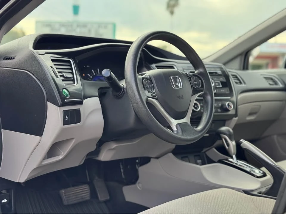 2013 Honda Civic 9th Gen - Image 10 of 17