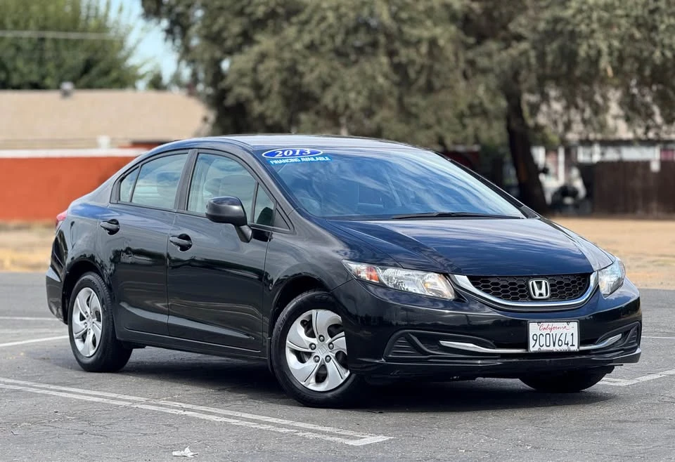 2013 Honda Civic 9th Gen - Image 4 of 17