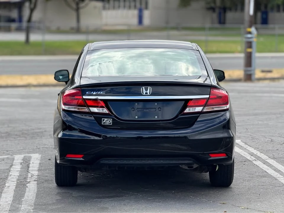 2013 Honda Civic 9th Gen - Image 7 of 17
