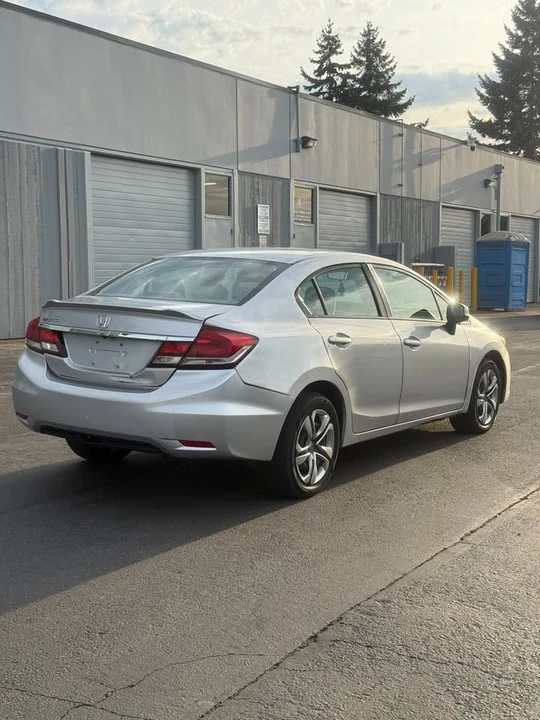 2013 Honda Civic 9th Gen - Image 3 of 8