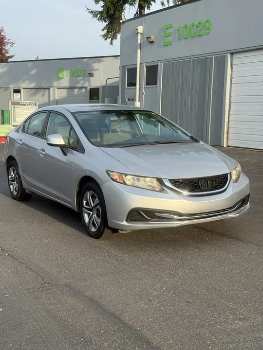2013 Honda Civic 9th Gen - Image 2 of 8
