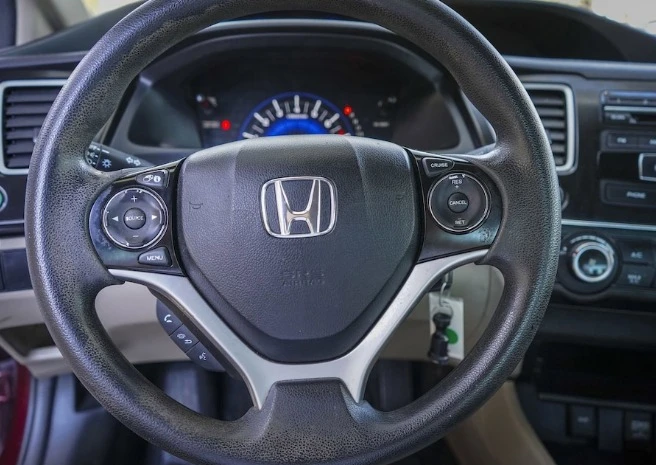 2013 Honda Civic 9th Gen - Image 9 of 12