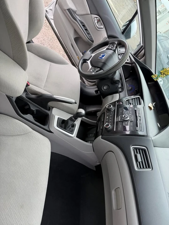 2013 Honda Civic 9th Gen - Image 6 of 8