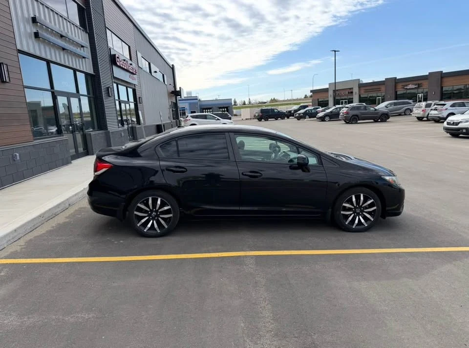 2013 Honda Civic 9th Gen - Image 3 of 9