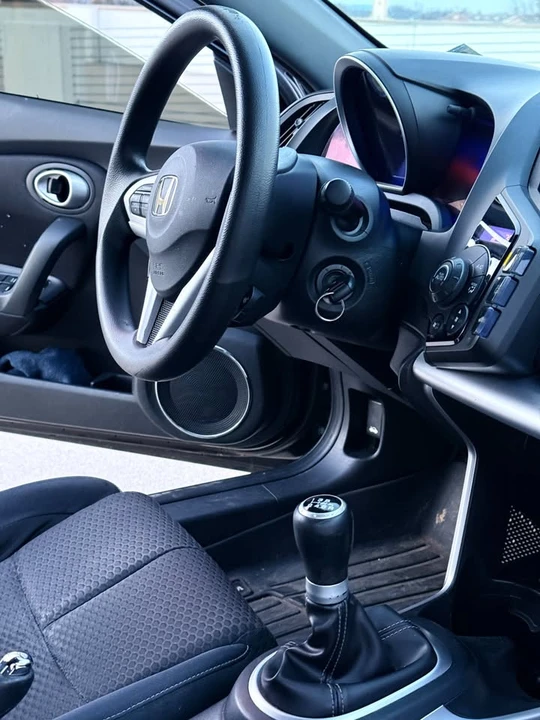 2013 Honda CR-Z - Image 3 of 11