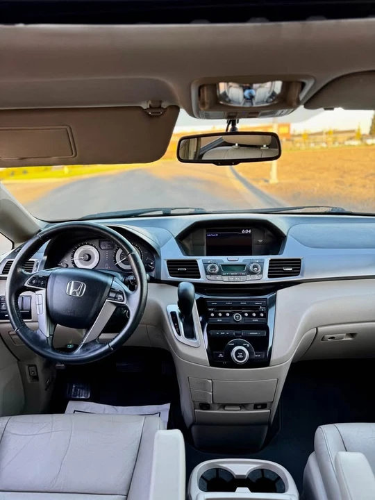 2013 Honda Odyssey - Image 10 of 13