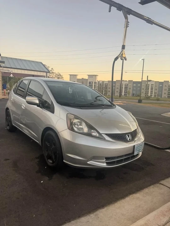 2013 Honda Fit - Image 2 of 8