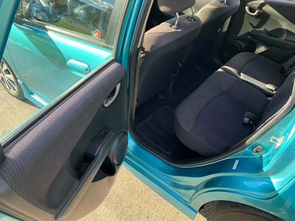 2013 Honda Fit - Image 6 of 8