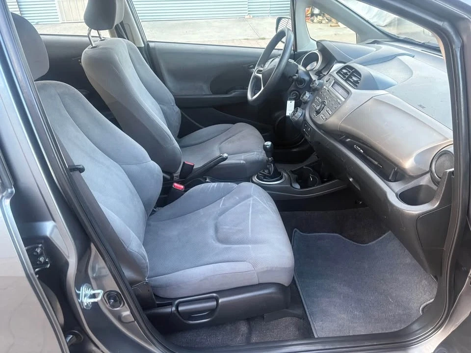 2013 Honda Fit - Image 11 of 15
