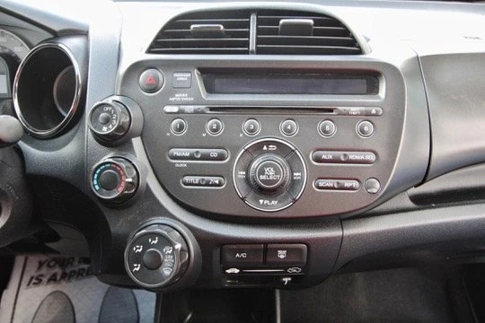 2013 Honda Fit - Image 17 of 17