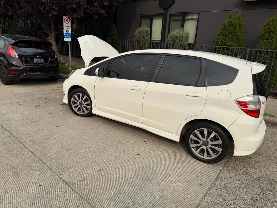 2013 Honda Fit - Image 6 of 10
