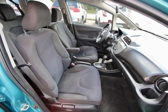 2013 Honda Fit - Image 16 of 17