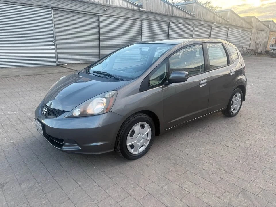 2013 Honda Fit - Image 9 of 15