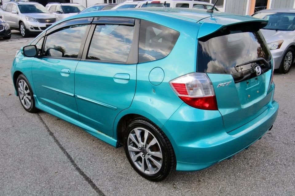 2013 Honda Fit - Image 4 of 17