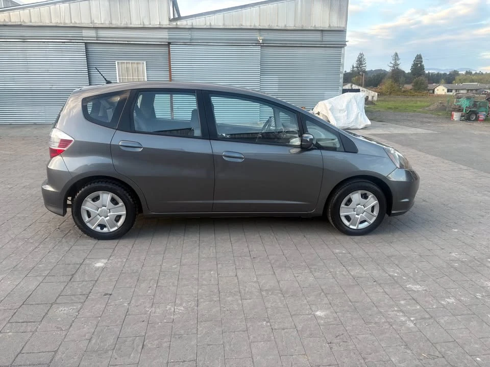 2013 Honda Fit - Image 3 of 13