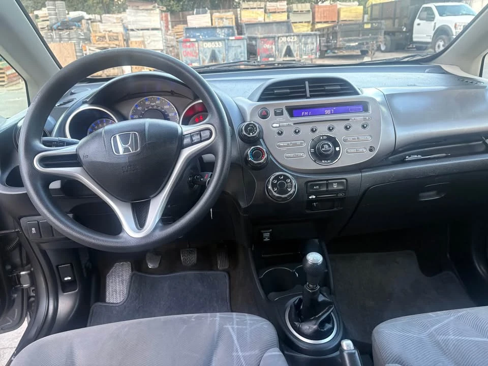 2013 Honda Fit - Image 5 of 13