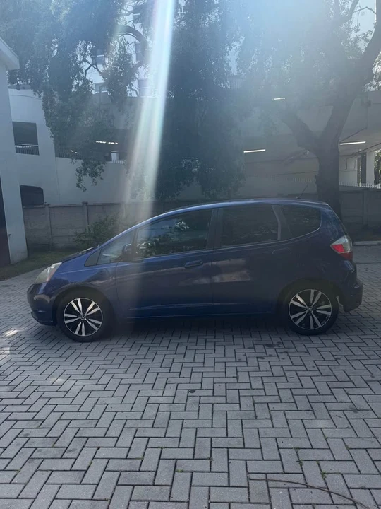 2013 Honda Fit - Image 3 of 9