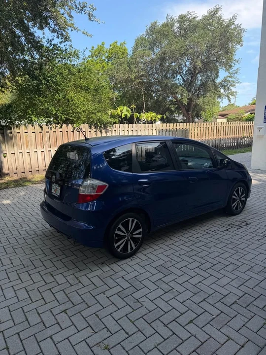2013 Honda Fit - Image 7 of 9