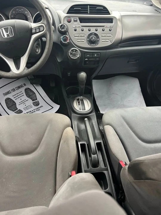 2013 Honda Fit - Image 11 of 14