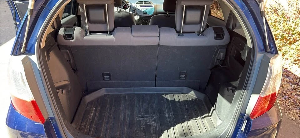 2013 Honda Fit - Image 10 of 12