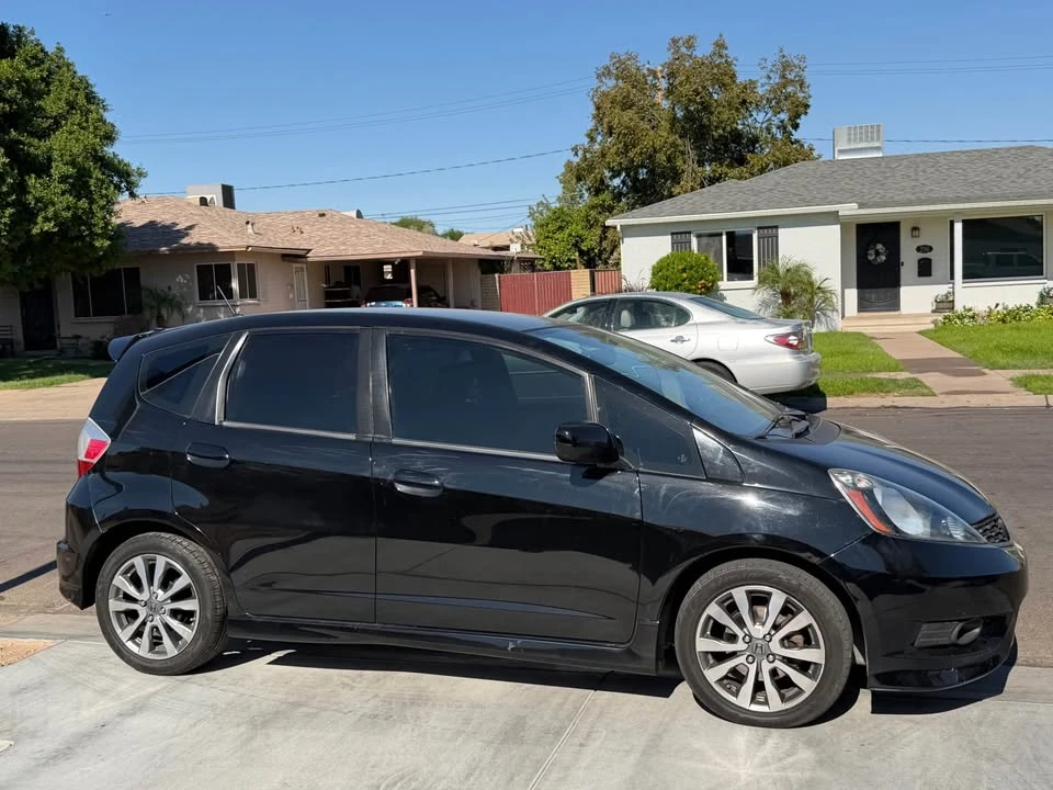 2013 Honda Fit - Image 2 of 7