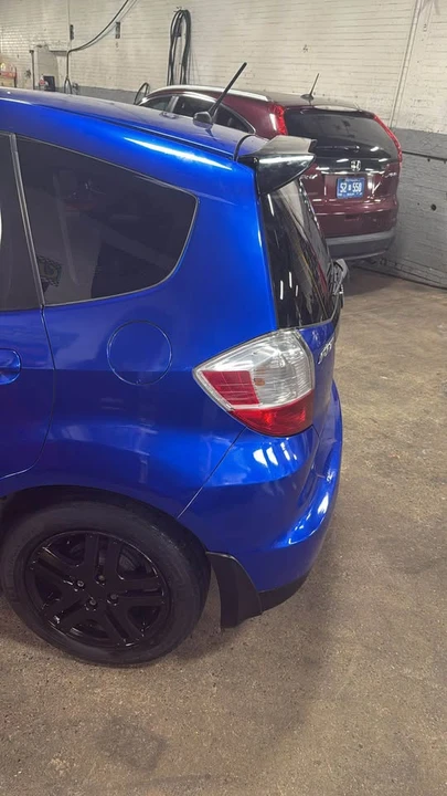 2013 Honda Fit - Image 2 of 4