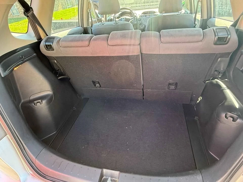2013 Honda Fit - Image 9 of 10