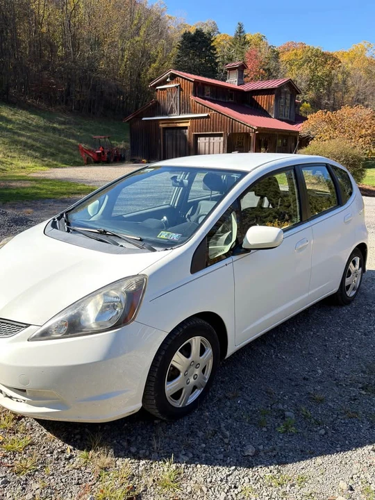 2013 Honda Fit - Image 2 of 7