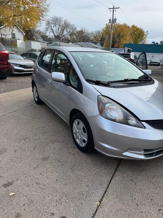 2013 Honda Fit - Image 2 of 7
