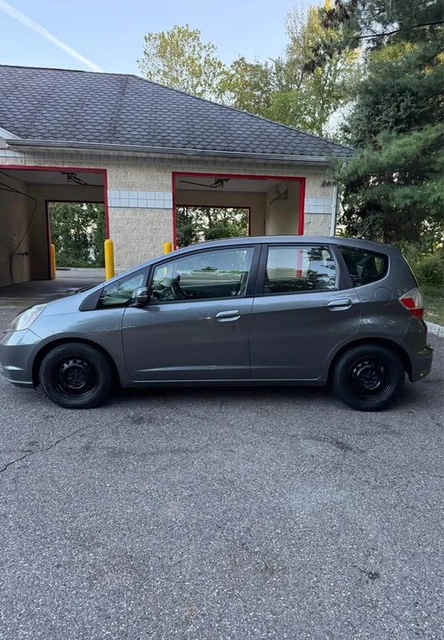 2013 Honda Fit - Image 4 of 11