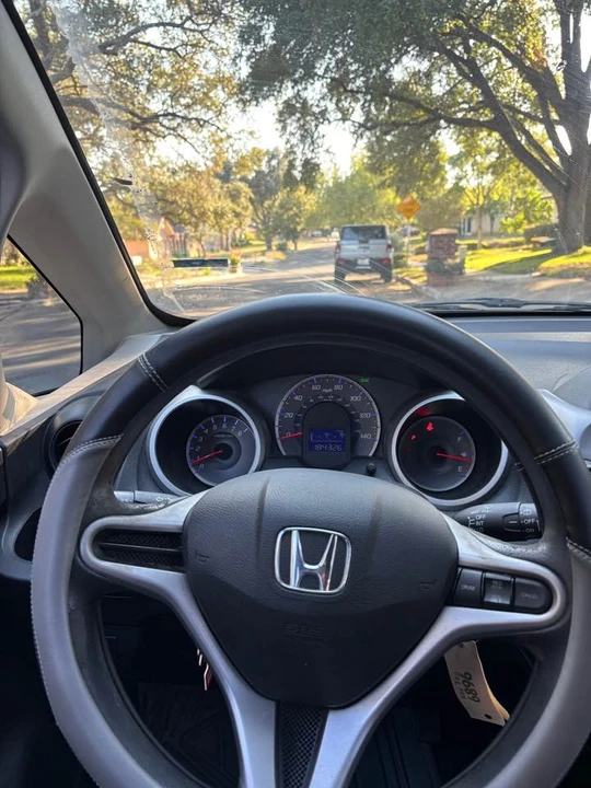 2013 Honda Fit - Image 9 of 9