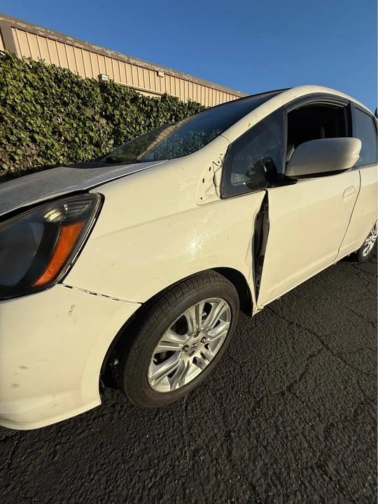 2013 Honda Fit - Image 2 of 15