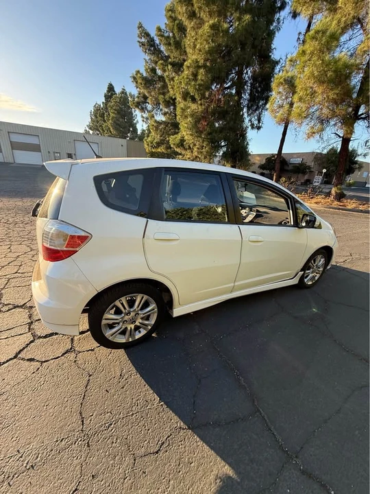 2013 Honda Fit - Image 7 of 15