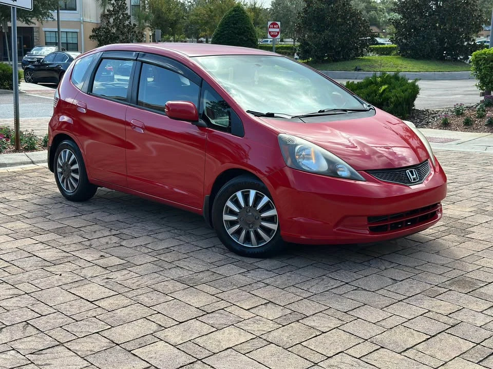 2013 Honda Fit - Image 2 of 5