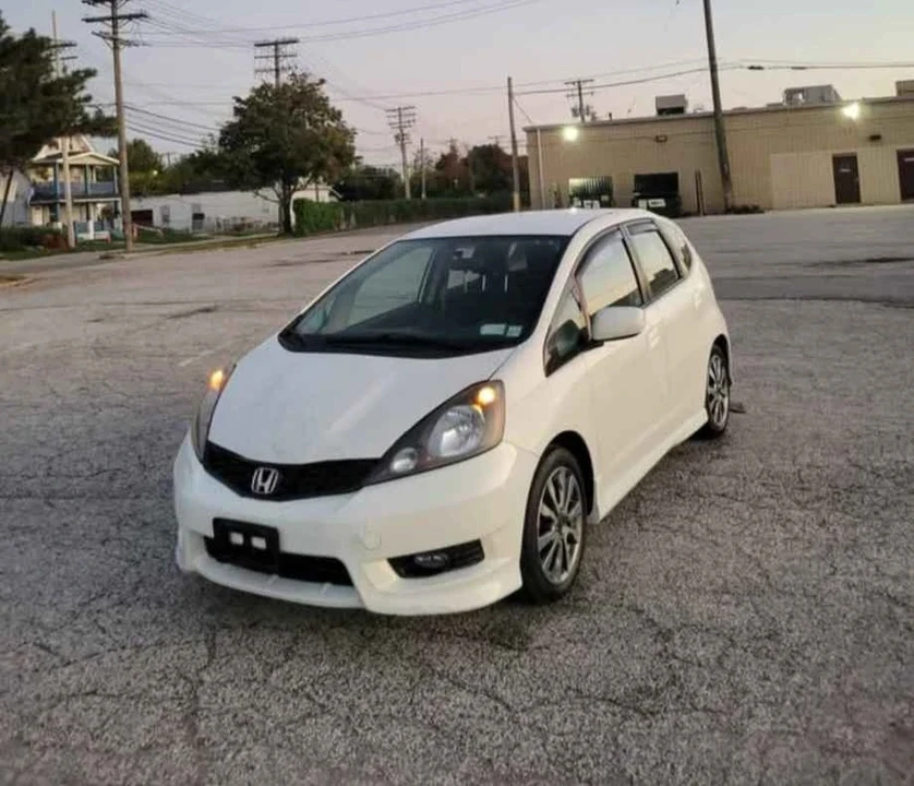 2013 Honda Fit - Image 3 of 7