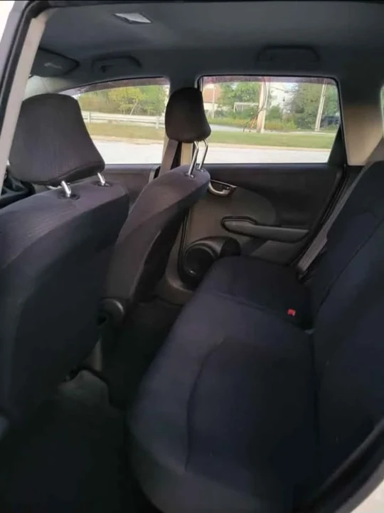 2013 Honda Fit - Image 5 of 7
