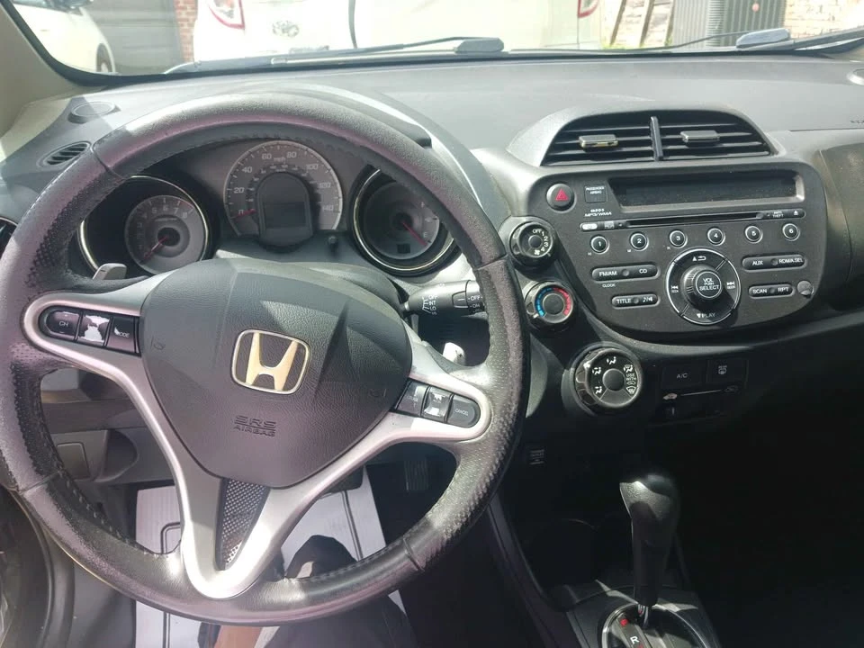 2013 Honda Fit - Image 2 of 10