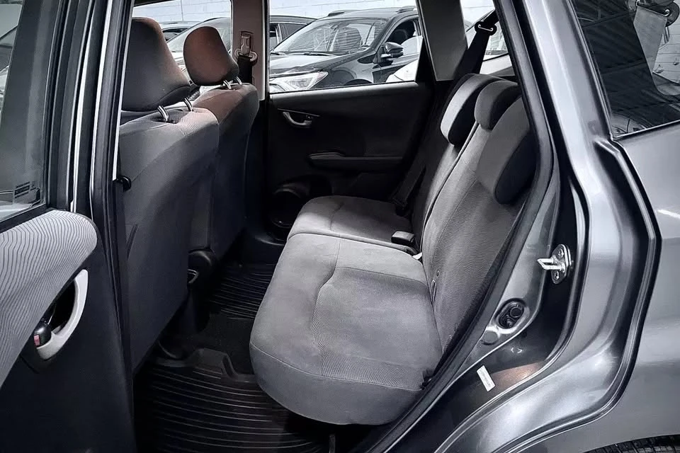 2013 Honda Fit - Image 13 of 19