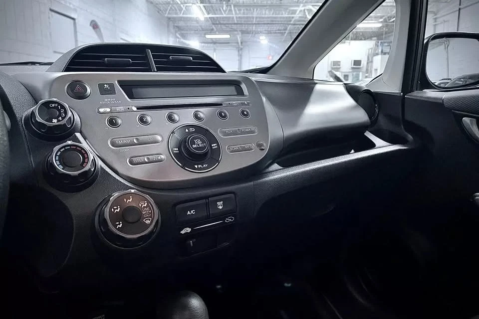 2013 Honda Fit - Image 18 of 19