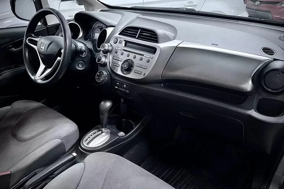 2013 Honda Fit - Image 15 of 19