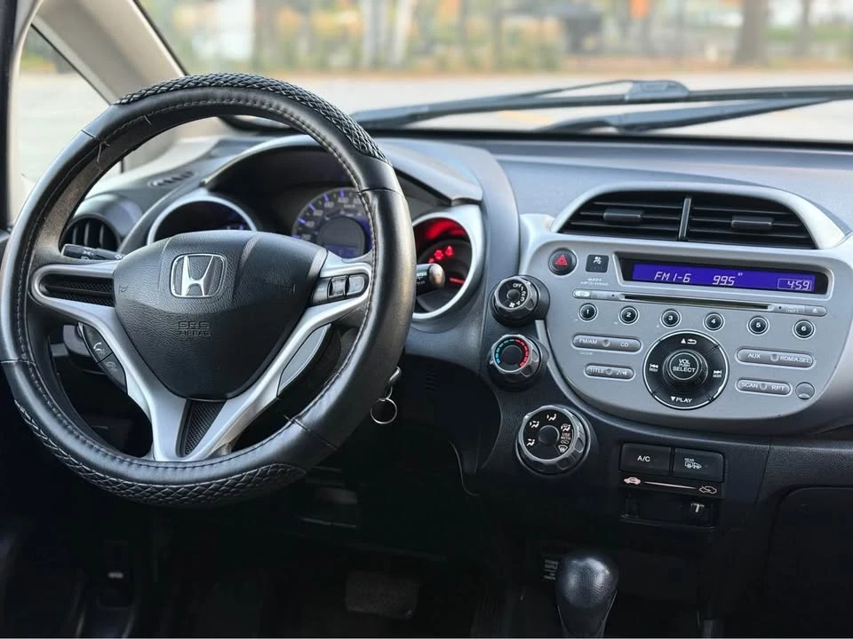 2013 Honda Fit - Image 8 of 11