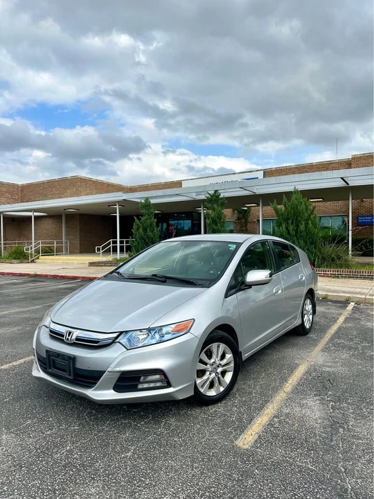 2013 Honda Insight 2nd Gen - Image 2 of 8