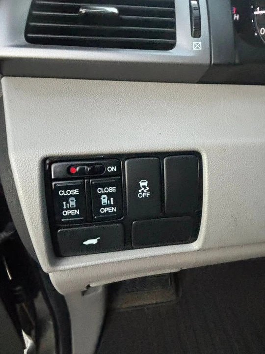 2013 Honda Odyssey - Image 5 of 8