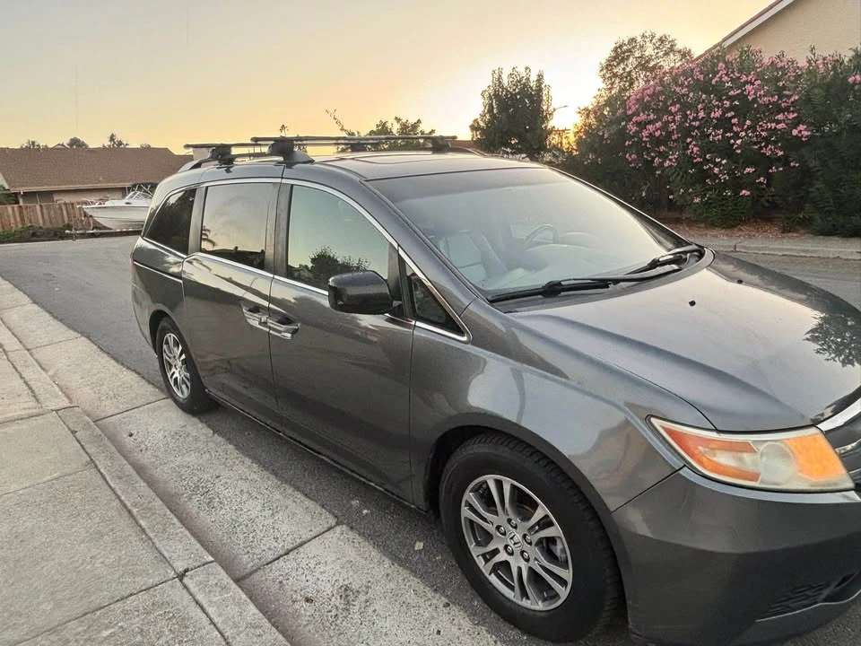 2013 Honda Odyssey - Image 2 of 8