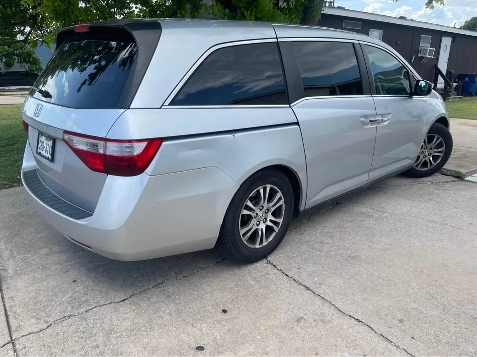 2013 Honda Odyssey - Image 3 of 9