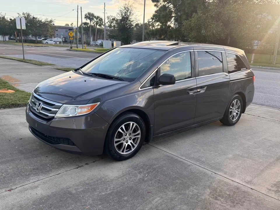 2013 Honda Odyssey - Image 3 of 11