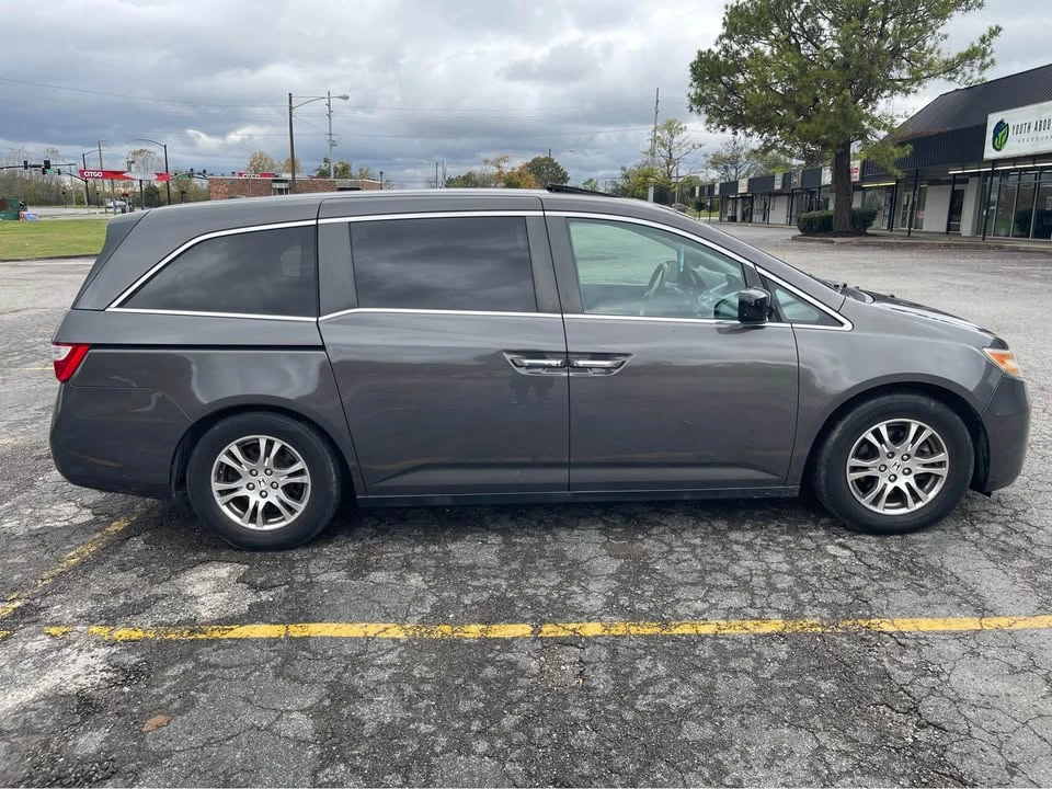 2013 Honda Odyssey - Image 3 of 10