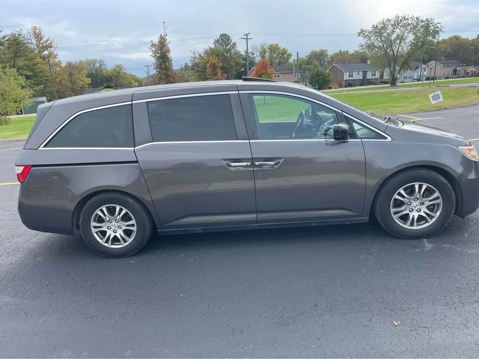 2013 Honda Odyssey - Image 3 of 12