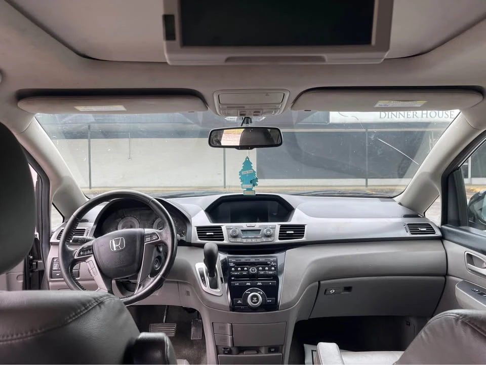 2013 Honda Odyssey - Image 8 of 10